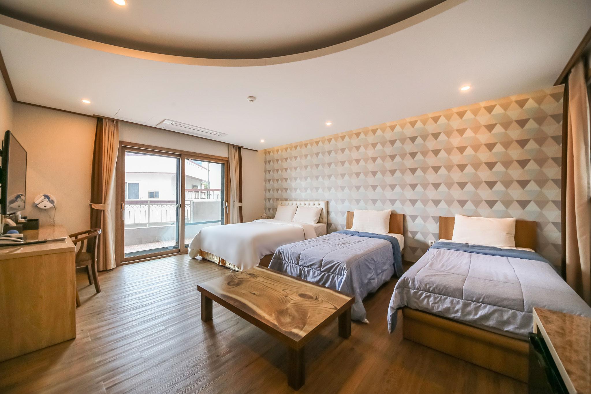 Room, Triple, 1 Double and 1 Single Bed