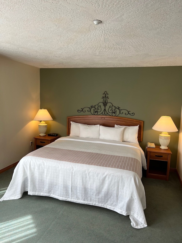The Grand Hotel Nanaimo 27/63