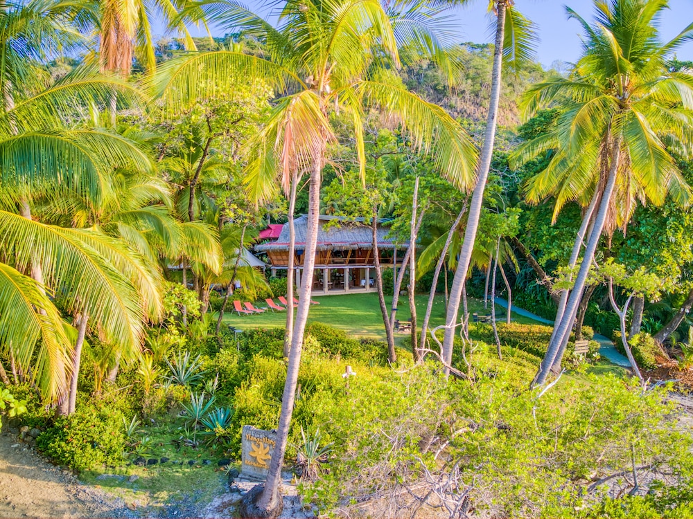 Ylang Ylang Beach Resort 57/78