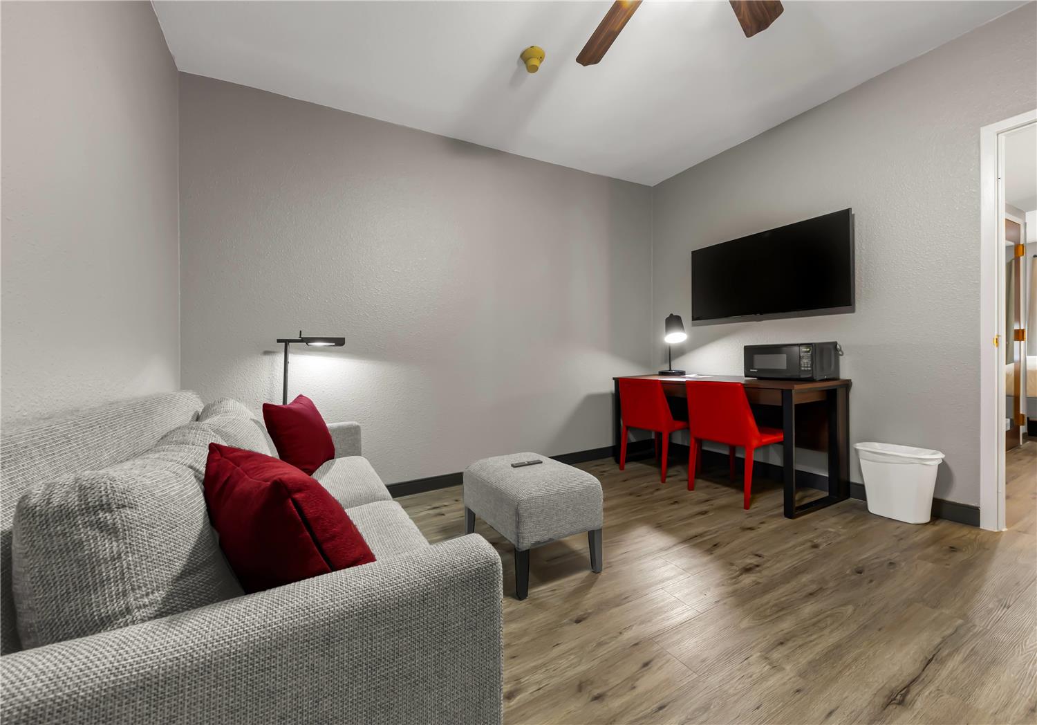 Hawthorn Suites By Wyndham College Station 45/60