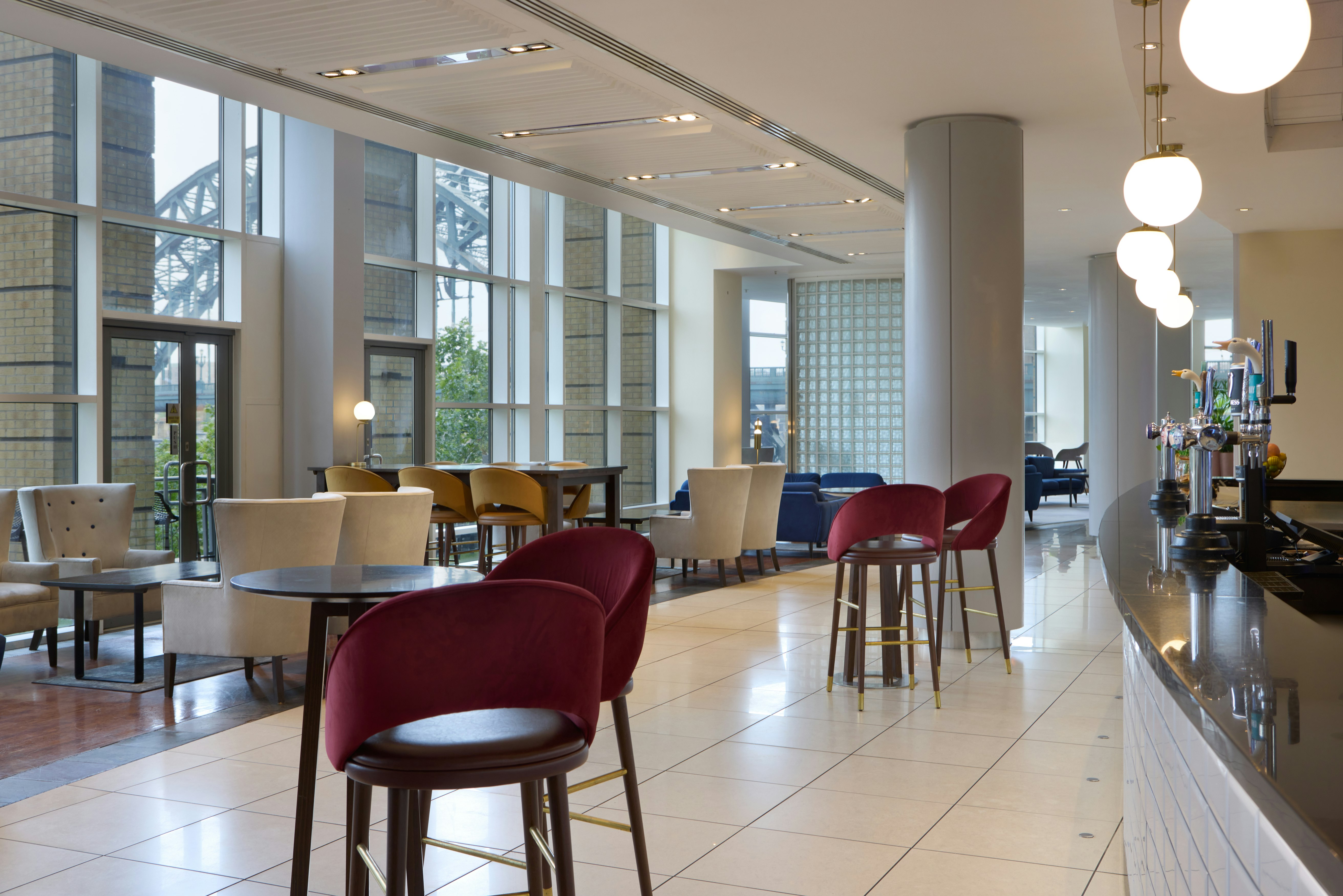 Hilton Newcastle Tyne Bridge 35/52