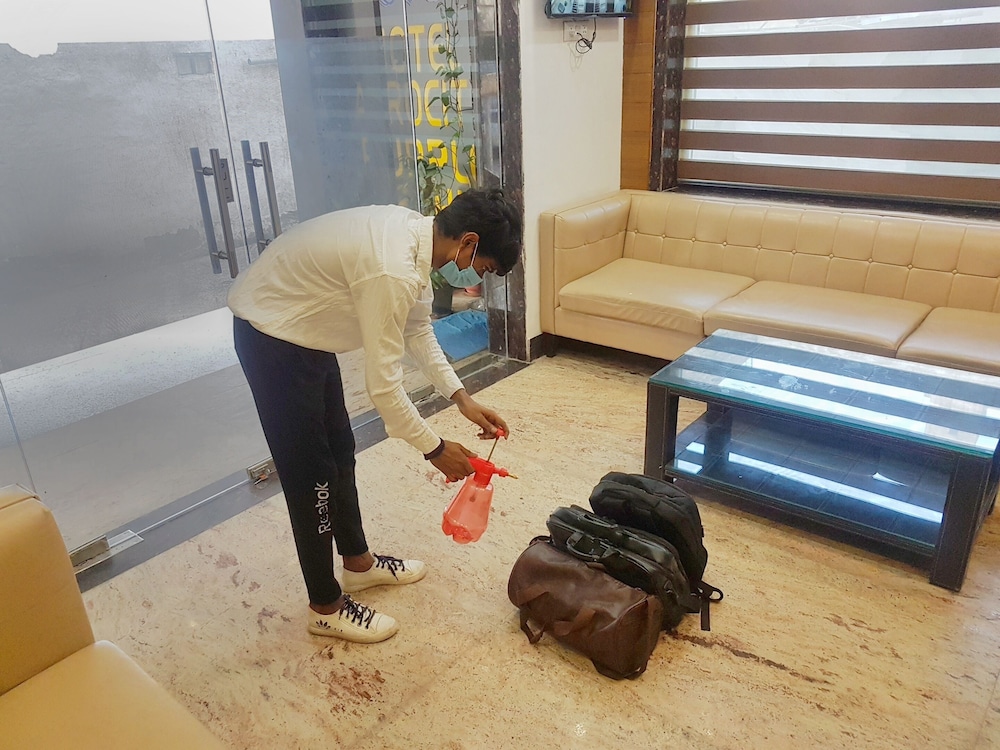 Hotel Delhi Aerocity 70/75