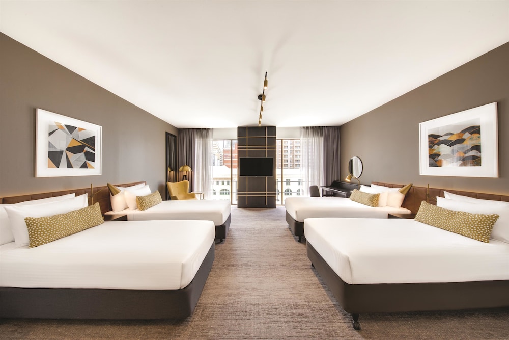 Vibe Hotel Sydney 8/36
