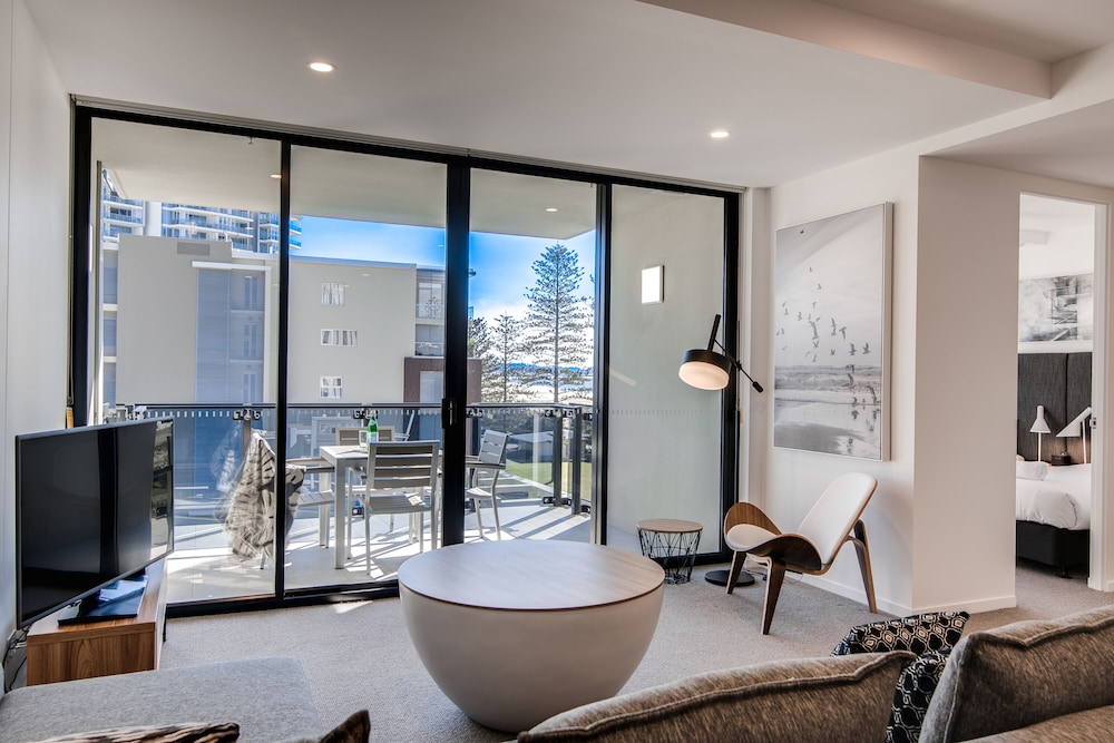 Iconic Kirra Beach Resort 42/72