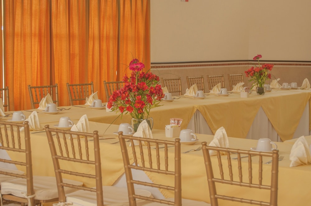 Centro Hotel Villa las Margaritas 51/68