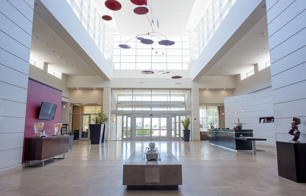 Embassy Suites by Hilton Ontario Airport 35/55
