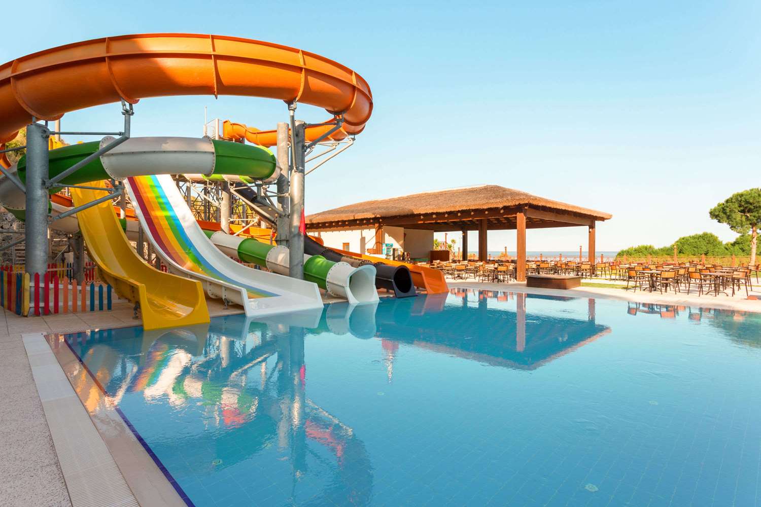 Ramada Resort by Wyndham Kusadasi 13/17
