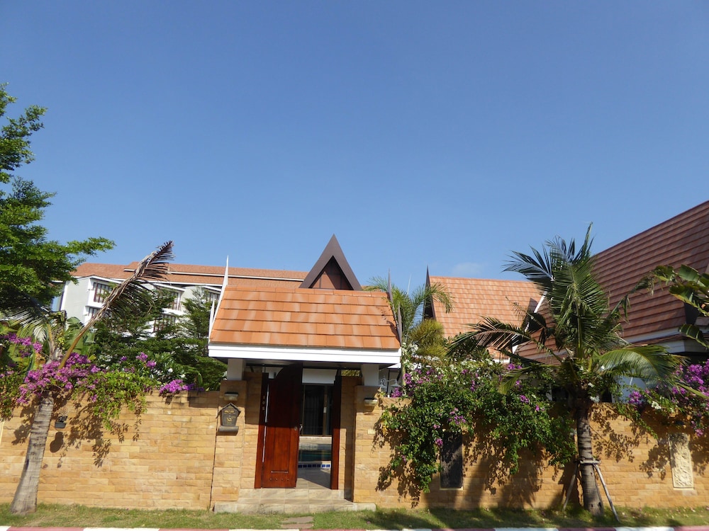 VIP Chain Resort Pool Villa 3/50