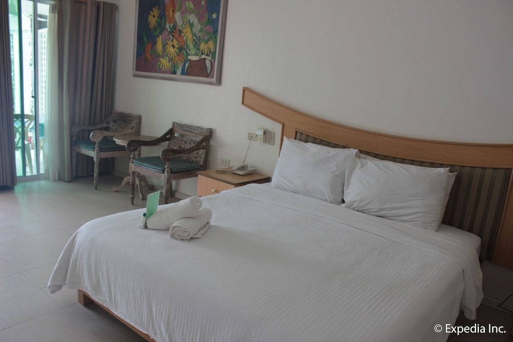 Wild Orchid Beach Resort 19/67
