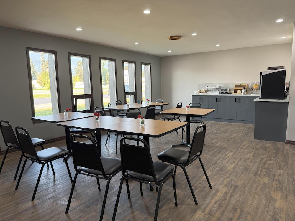 SureStay by Best Western Smithers 48/57