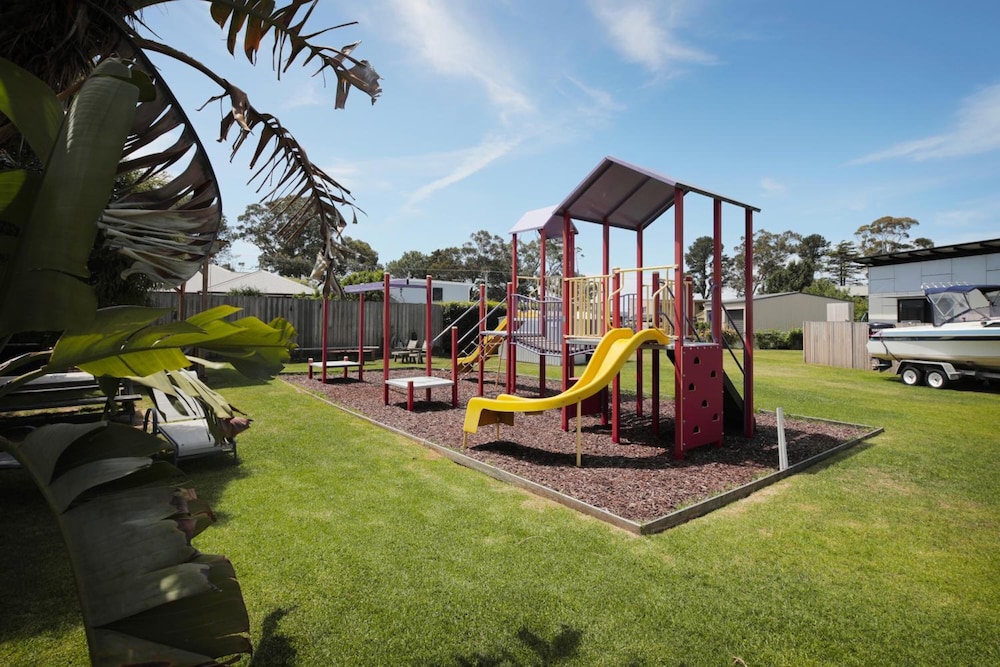 Georges Bay Apartments 28/50