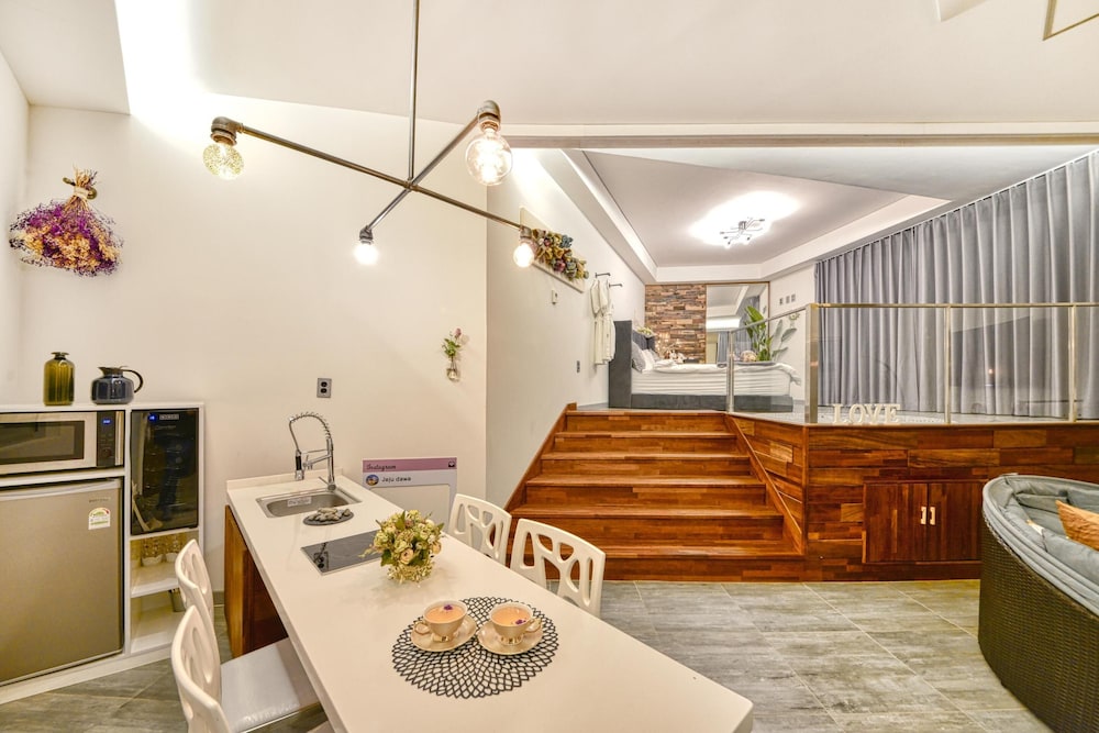 Seogwipo Dawa Pool Villa Pension 37/50