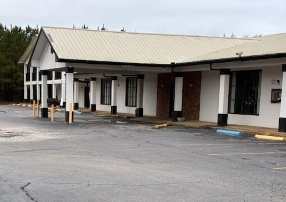 Budget Inn Talladega 59/61