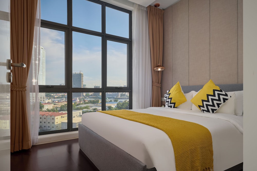 2 BEDROOMS, FAMILY SUITE