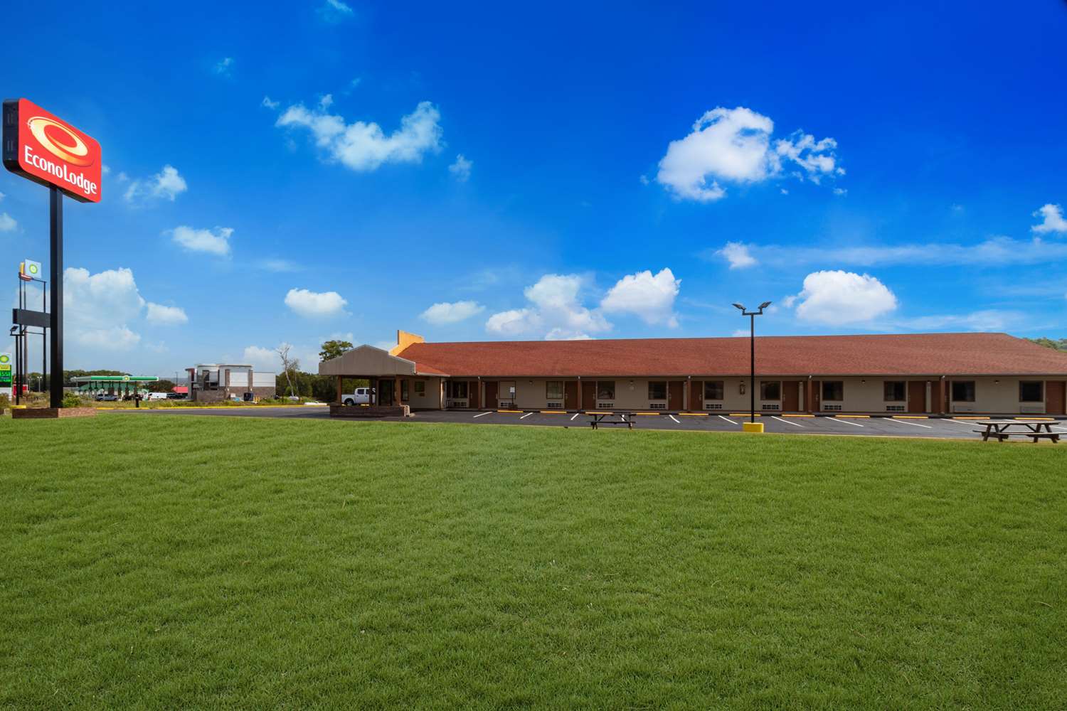 Econo Lodge Cornersville I-65 44/46