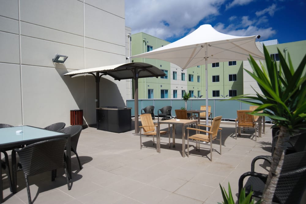 Quest Mawson Lakes 57/78