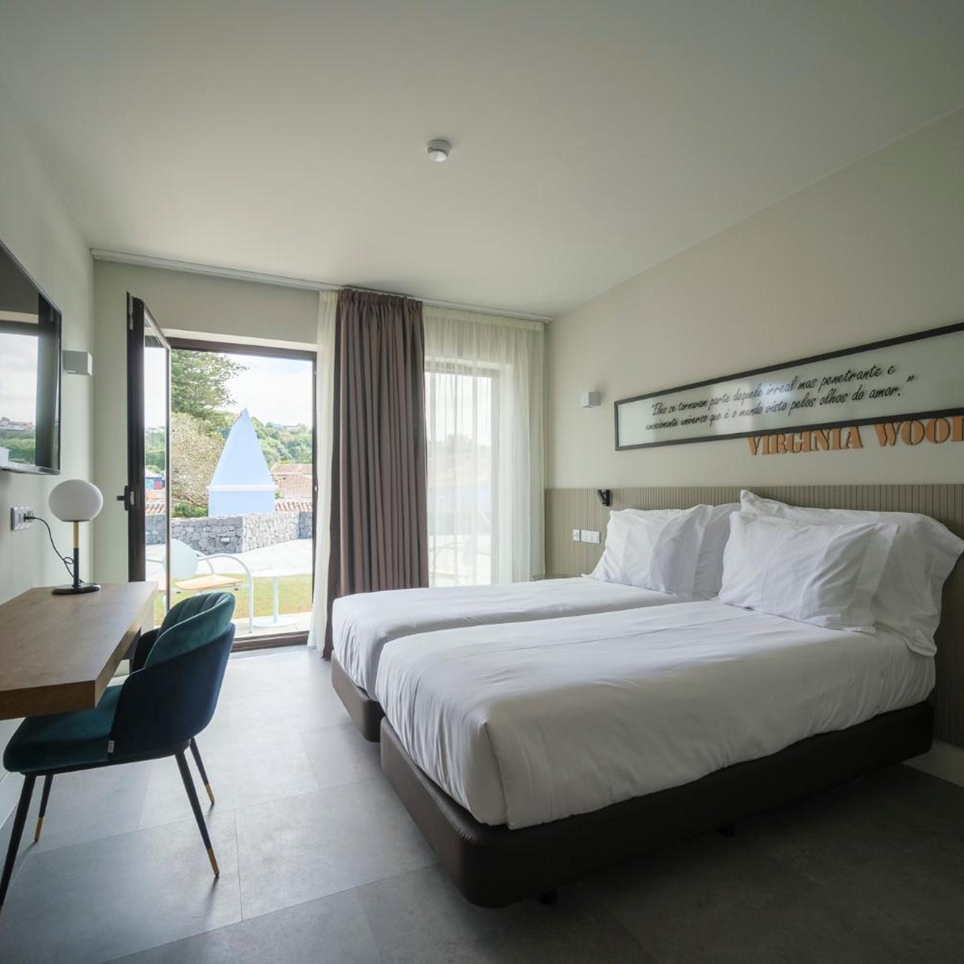 Room, Double Bed