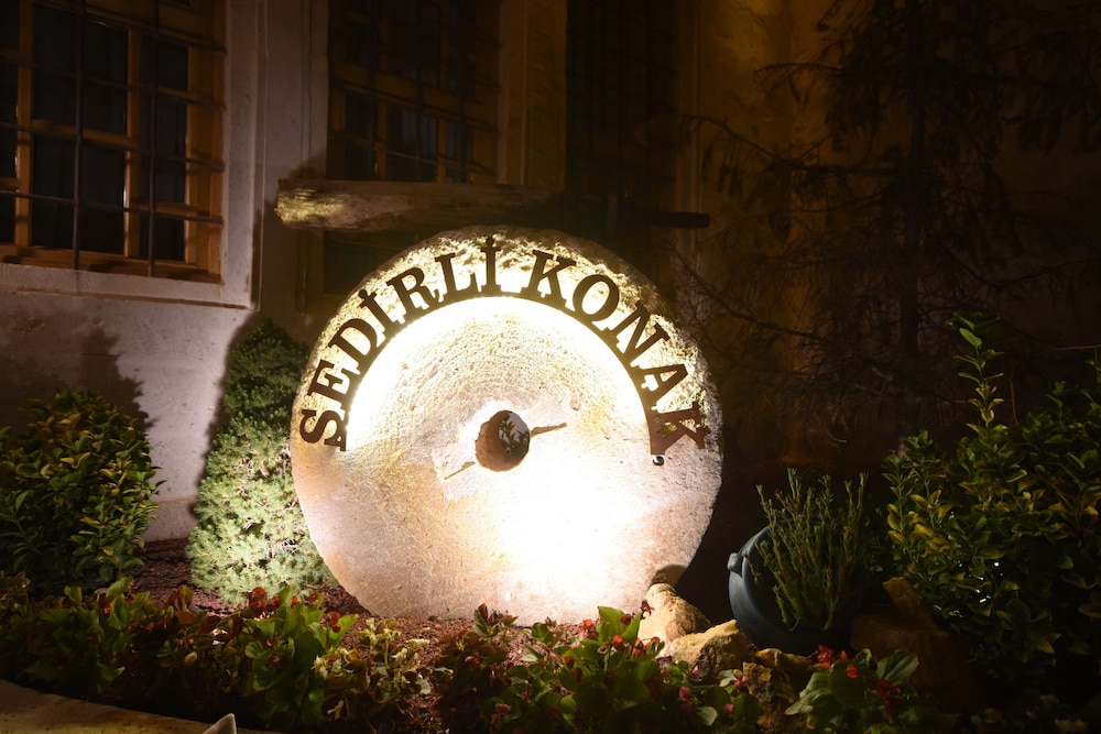 Sedirli Konak Hotel 44/49