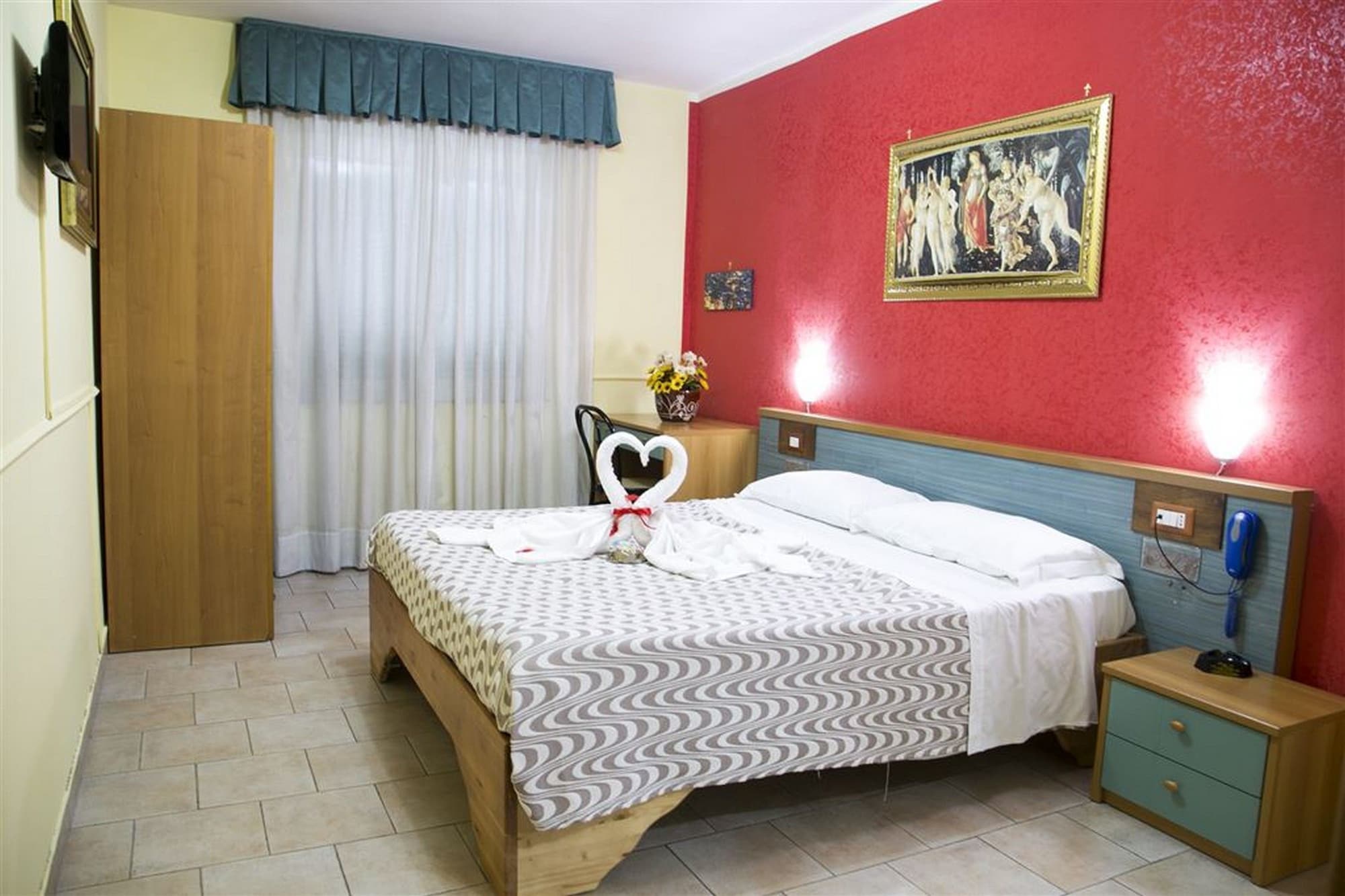 ROOM, SINGLE, DOUBLE BED