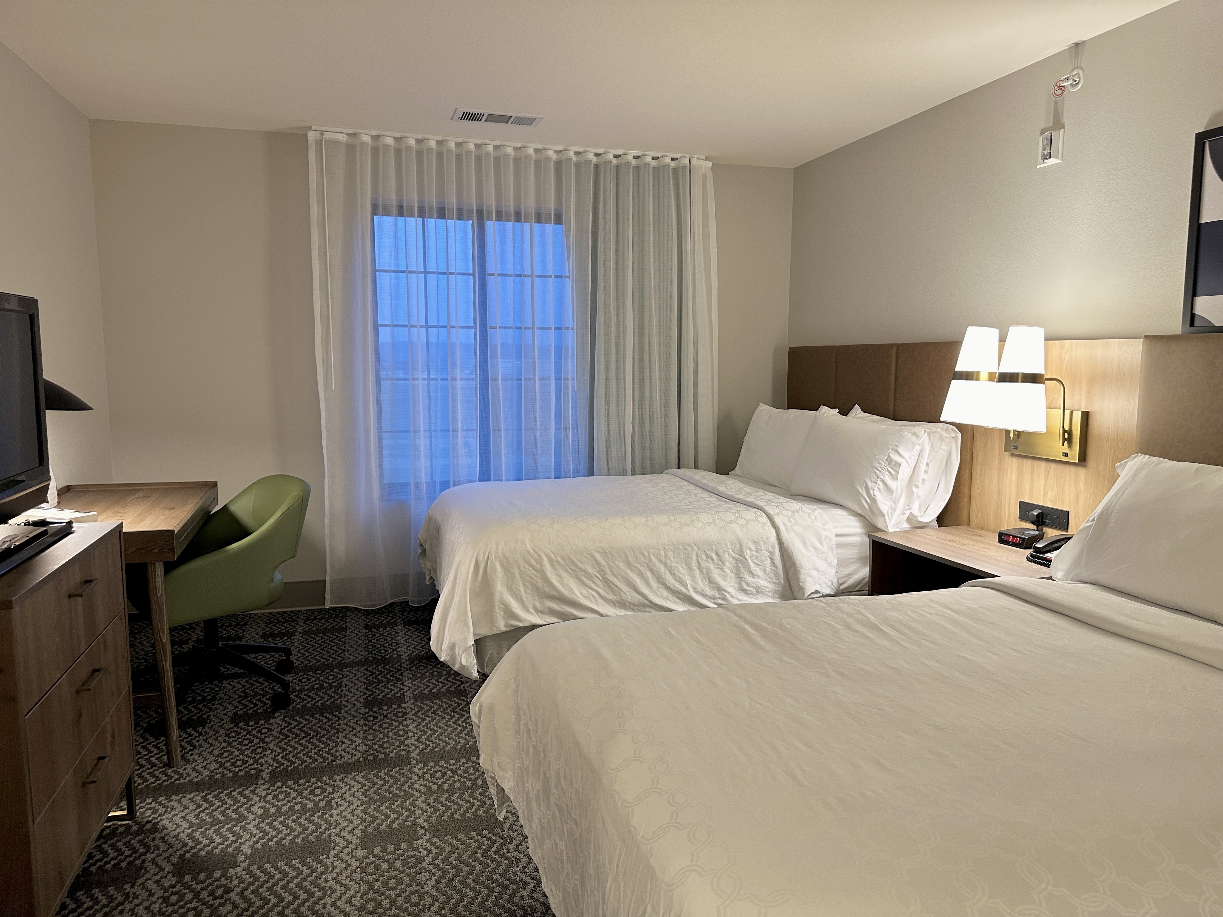 Staybridge Suites Milwaukee West-Oconomowoc 10/73