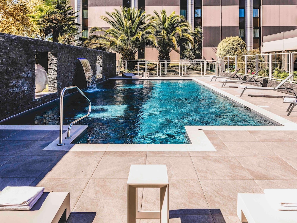 MERCURE PAU PALAIS DES SPORTS 35/67