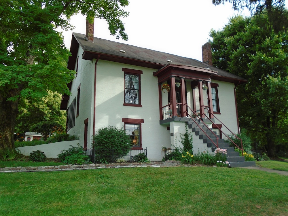 The Pines of Dresden Bed and Breakfast 43/50