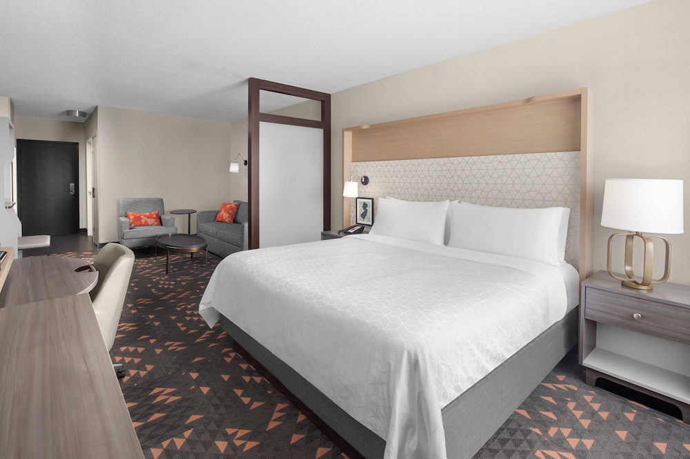 Holiday Inn Hasbrouck Heights Hotel 9/40