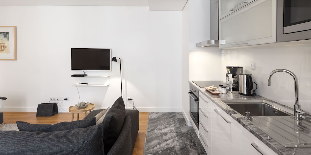 LISBON SERVICED APARTMENTS BAIXA CASTELO 63/74
