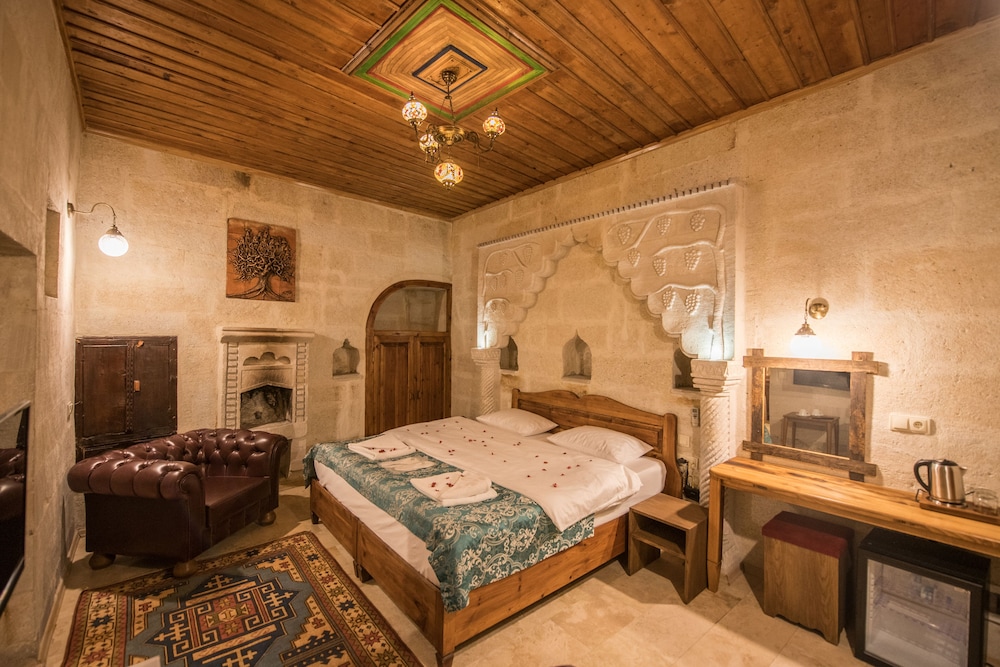 Charming Cave Hotel 13/29