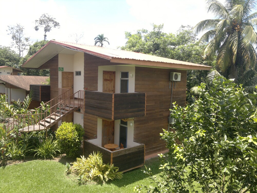 Hotel Eco Arenal 4/50