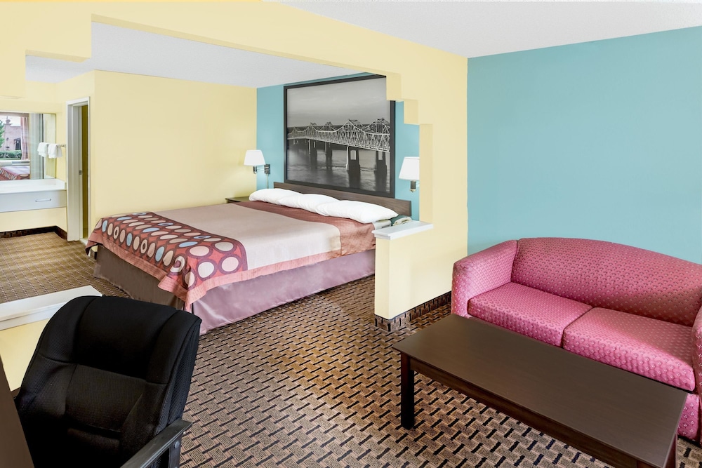 Super 8 By Wyndham Madison/Ridgeland Area 54/58