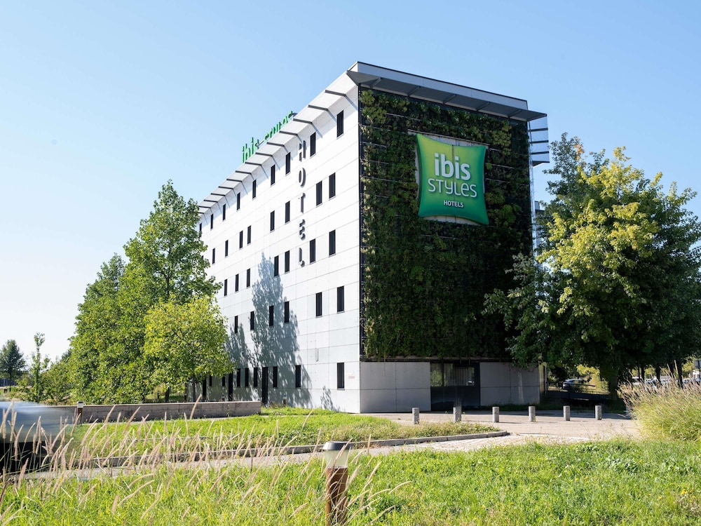 Ibis Styles Romans Valence Gare Tgv 6/71