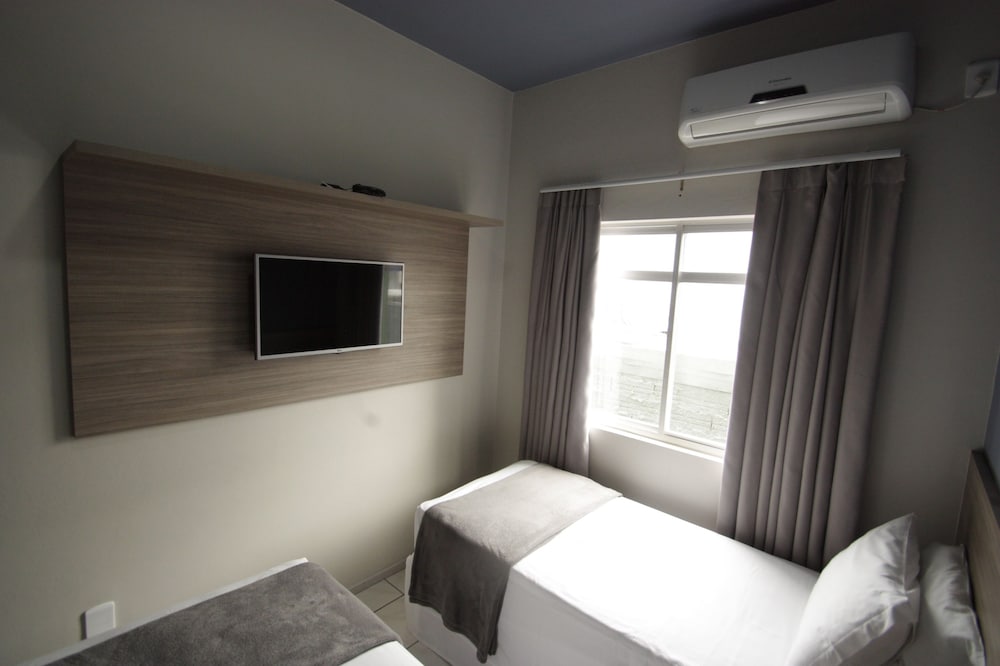 KENNEDY SLIM HOTEL 35/63