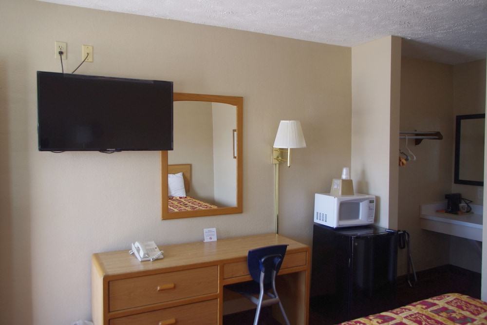 Economy Inn 35/45