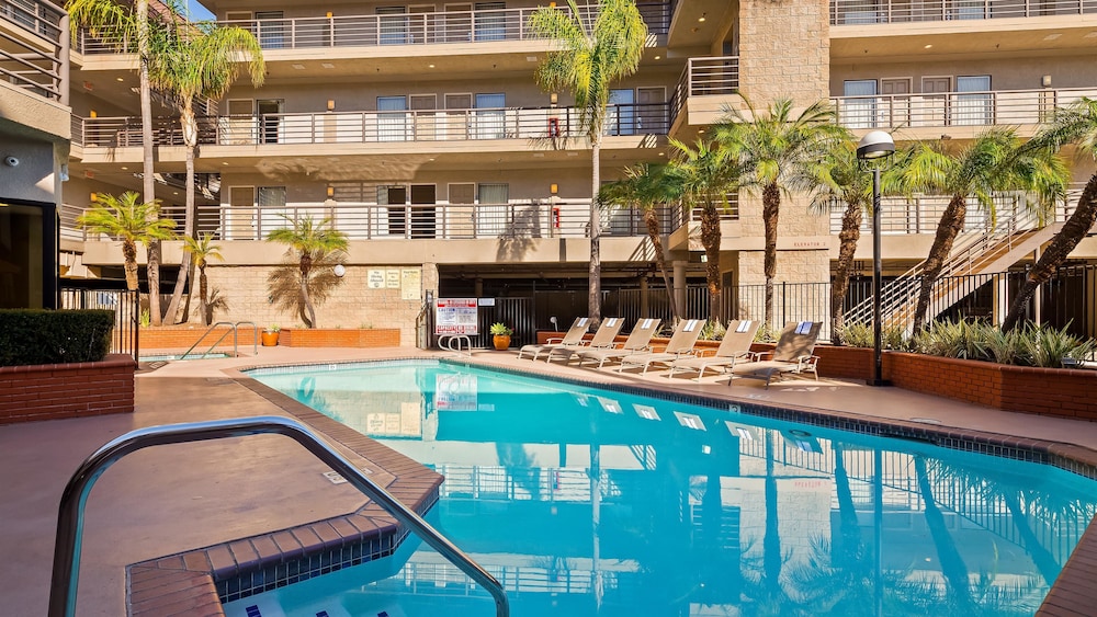 Best Western Plus Irvine Spectrum Hotel in LAKE FOREST - CA