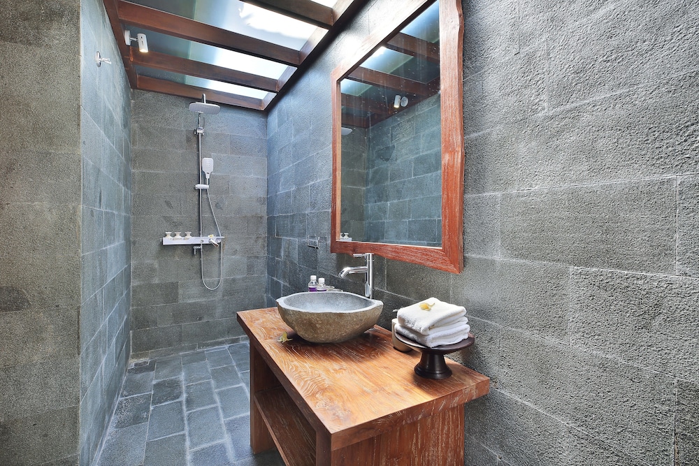 Batu Agung Villas 31/33