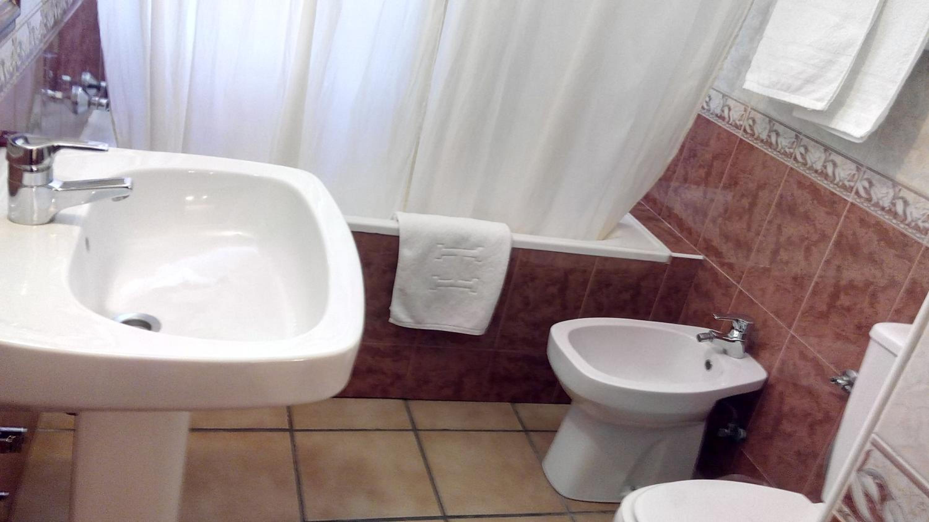 غرفة بسرير مزدوج مع سرير إضافي، Hotel Riavela 10/10
