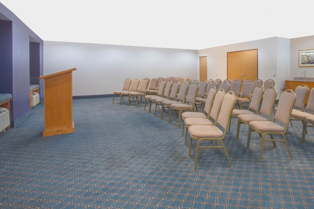 Microtel Inn And Suites Dover 22/35