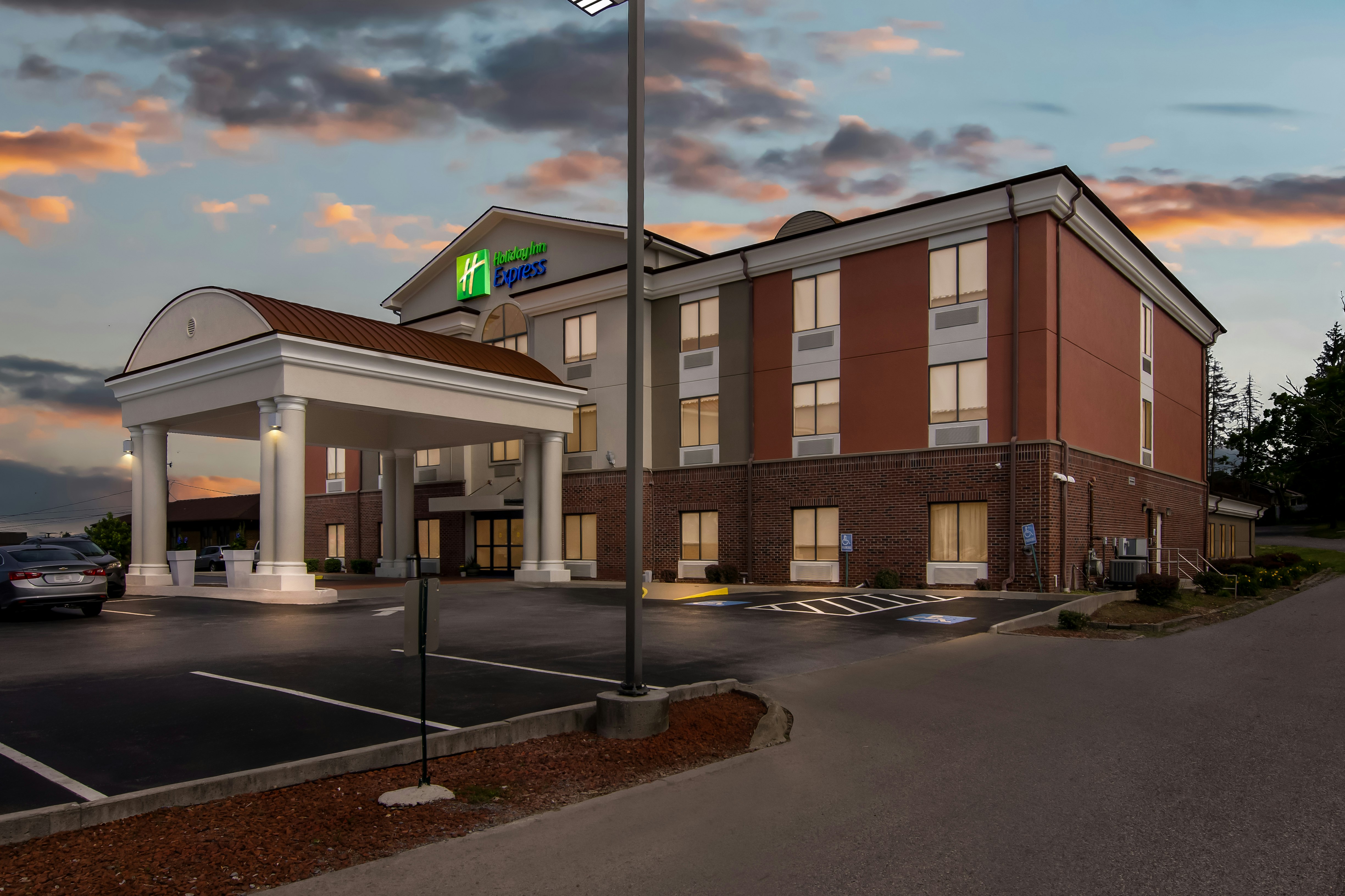 Holiday Inn Express Princeton I-77 66/69