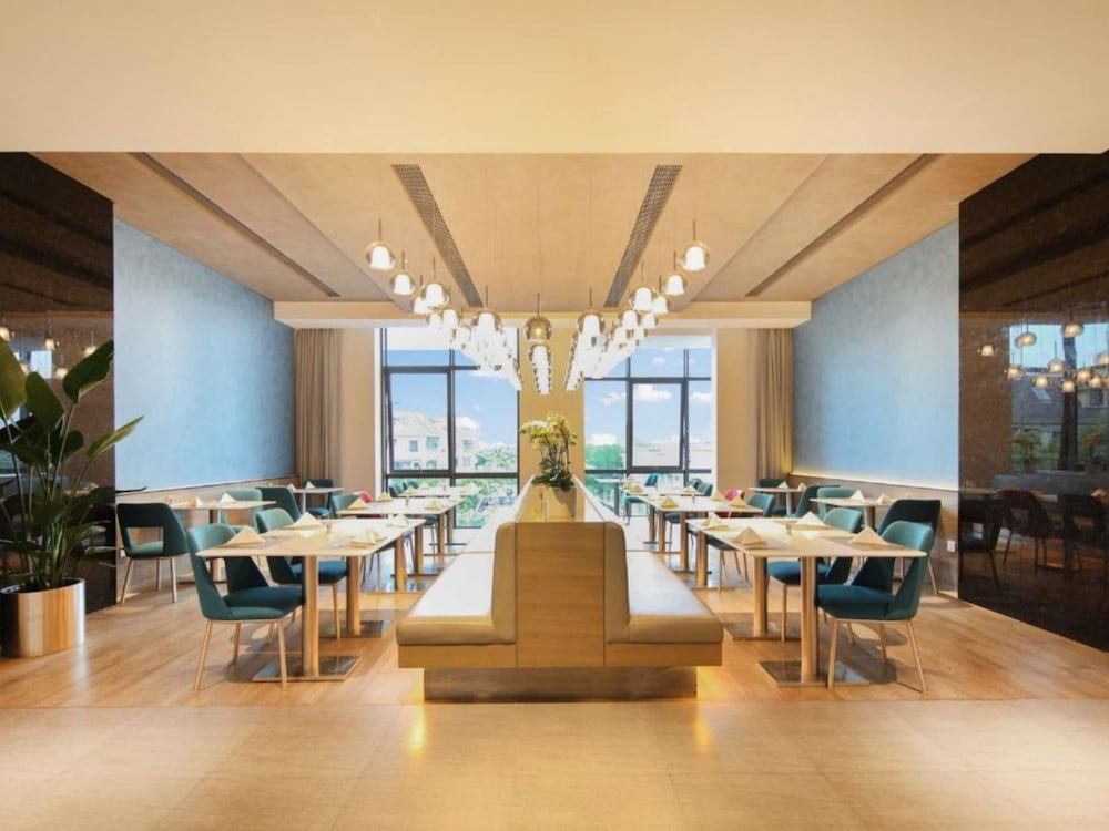 Novotel Shanghai Chuansha 55/66