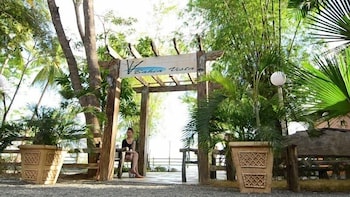 San Remigio Beach Club 5/49