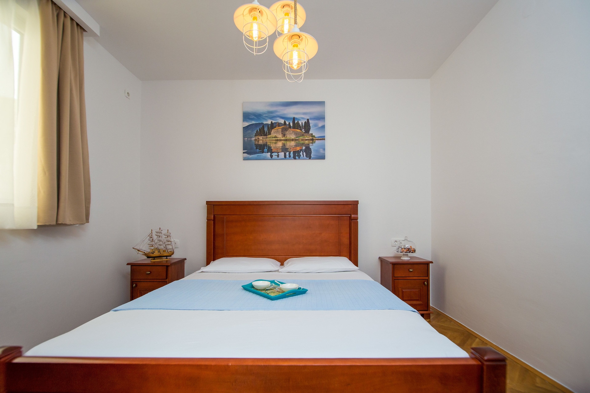 ELITE, TRIPLE, MULTIPLE BEDS