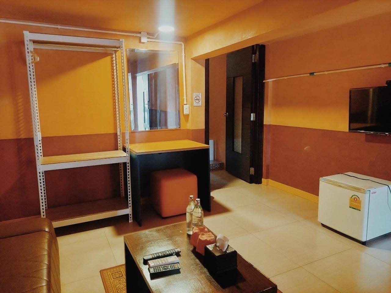 غرفة ديلوكس بسرير كينج، Retro Box Hotel 3/4