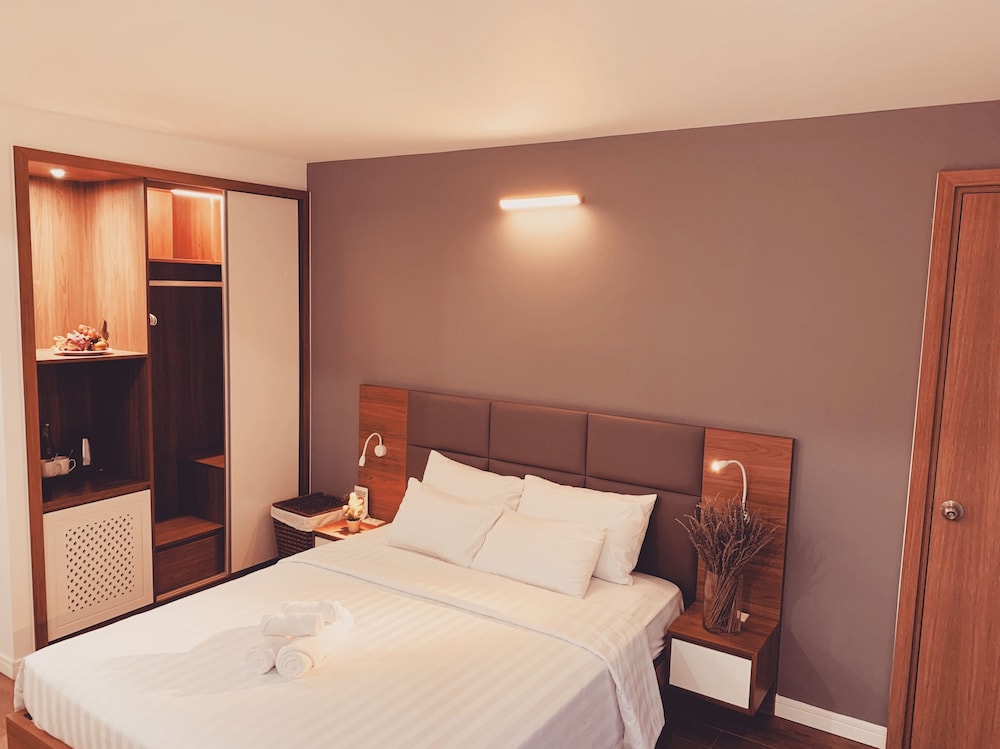 Royal Dragon Boutique Hotel 28/59