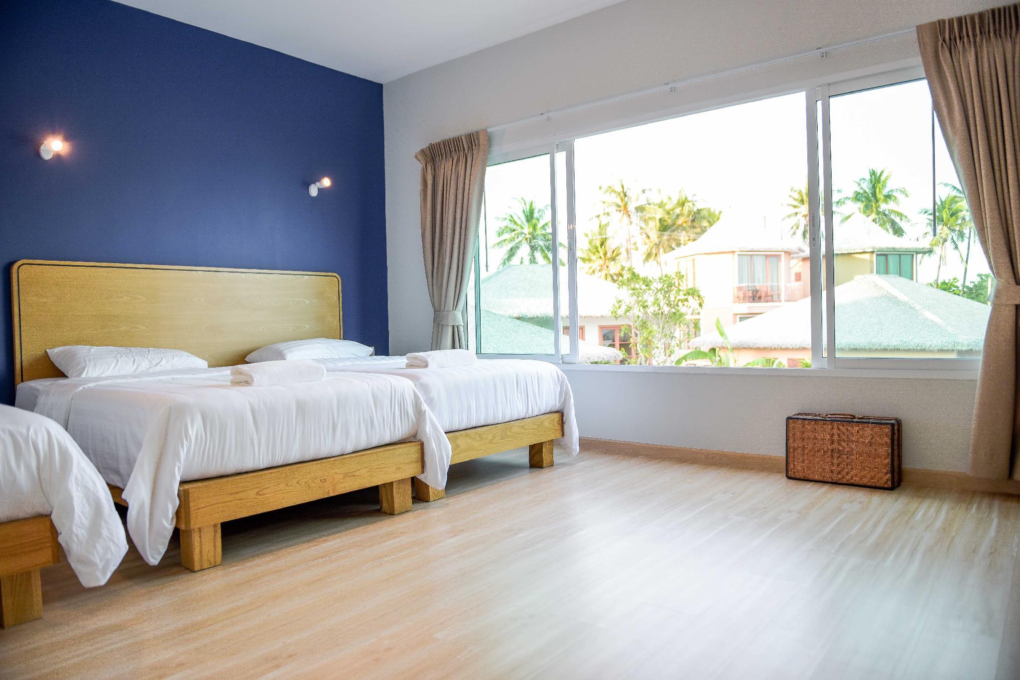 Duplex, Suite, Double and Twin Beds, Pool Side