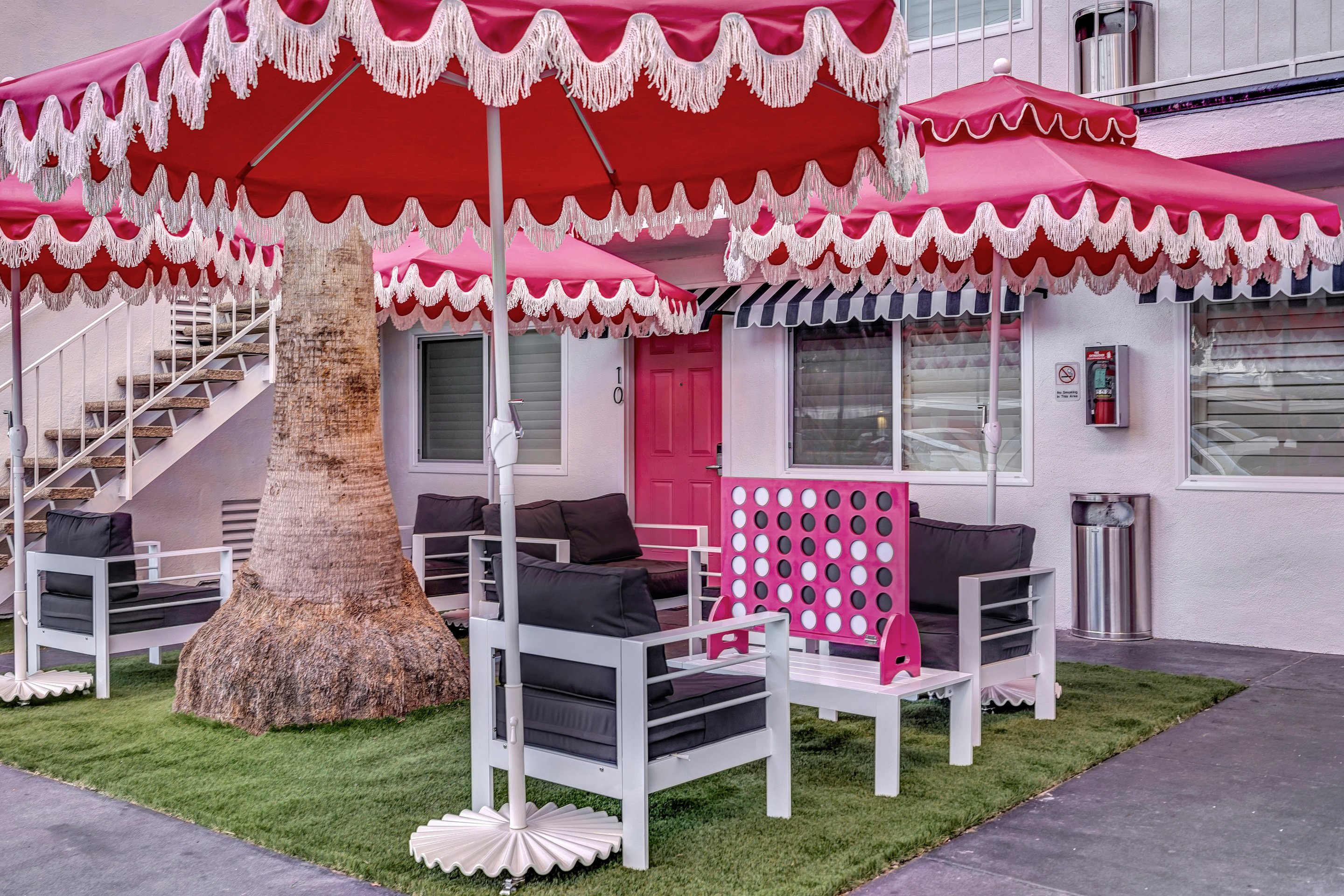 Santa Monica Hotel 55/61