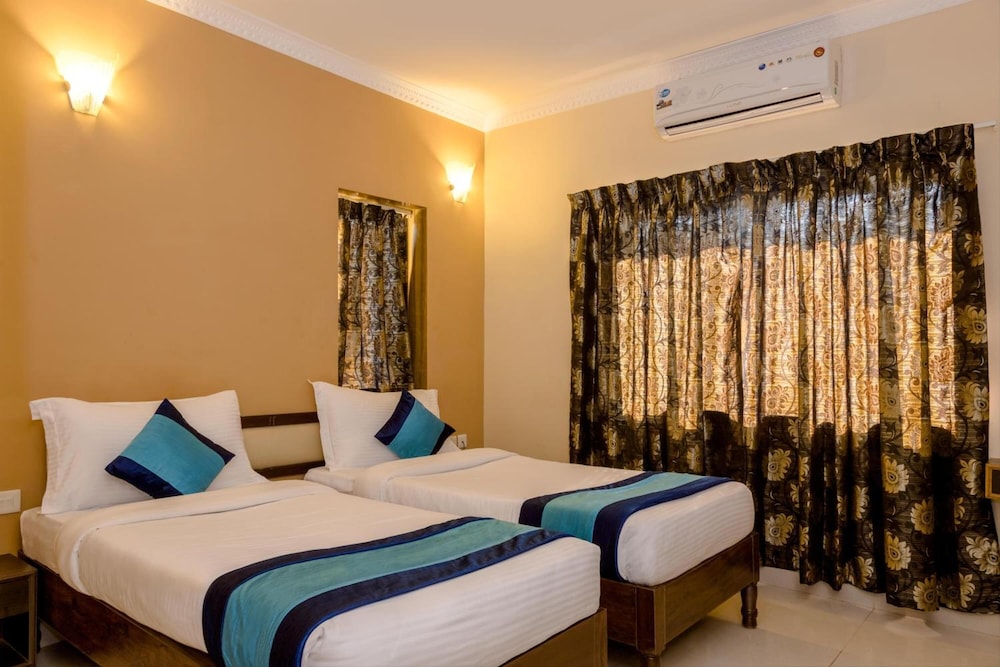 Rendezvous Beach Resort 18/46