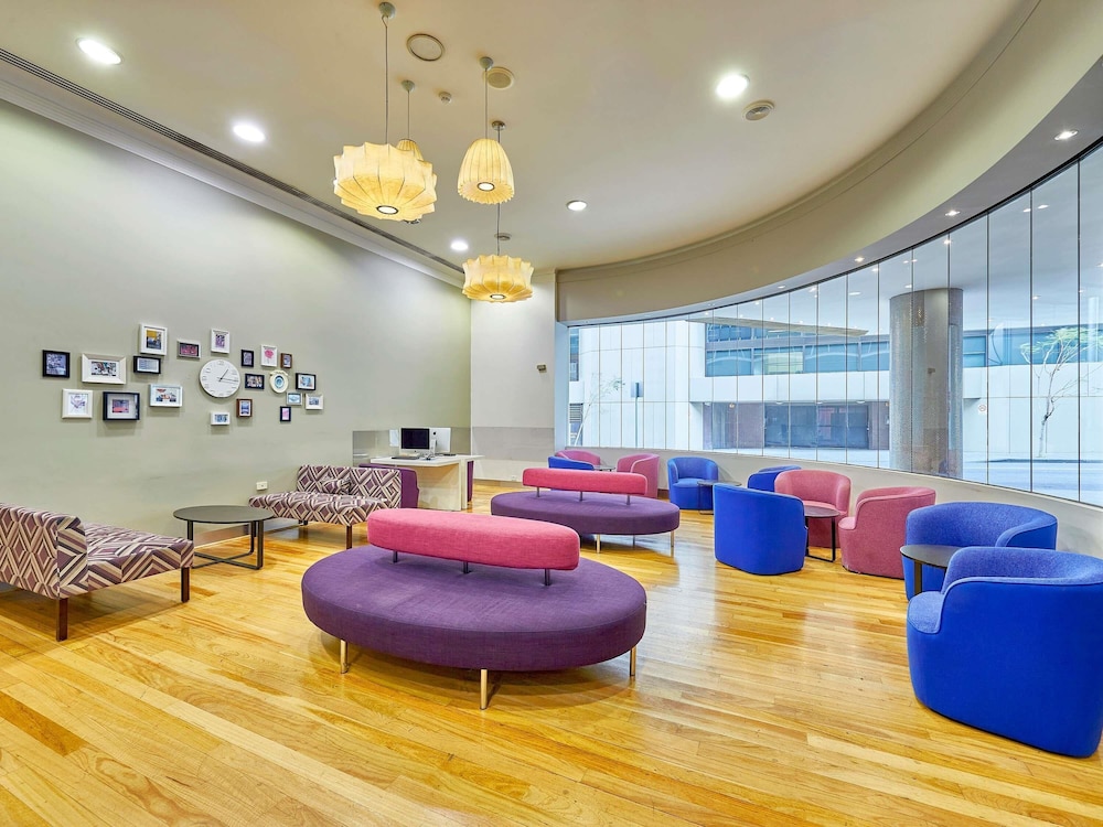 Mercure Perth 49/72