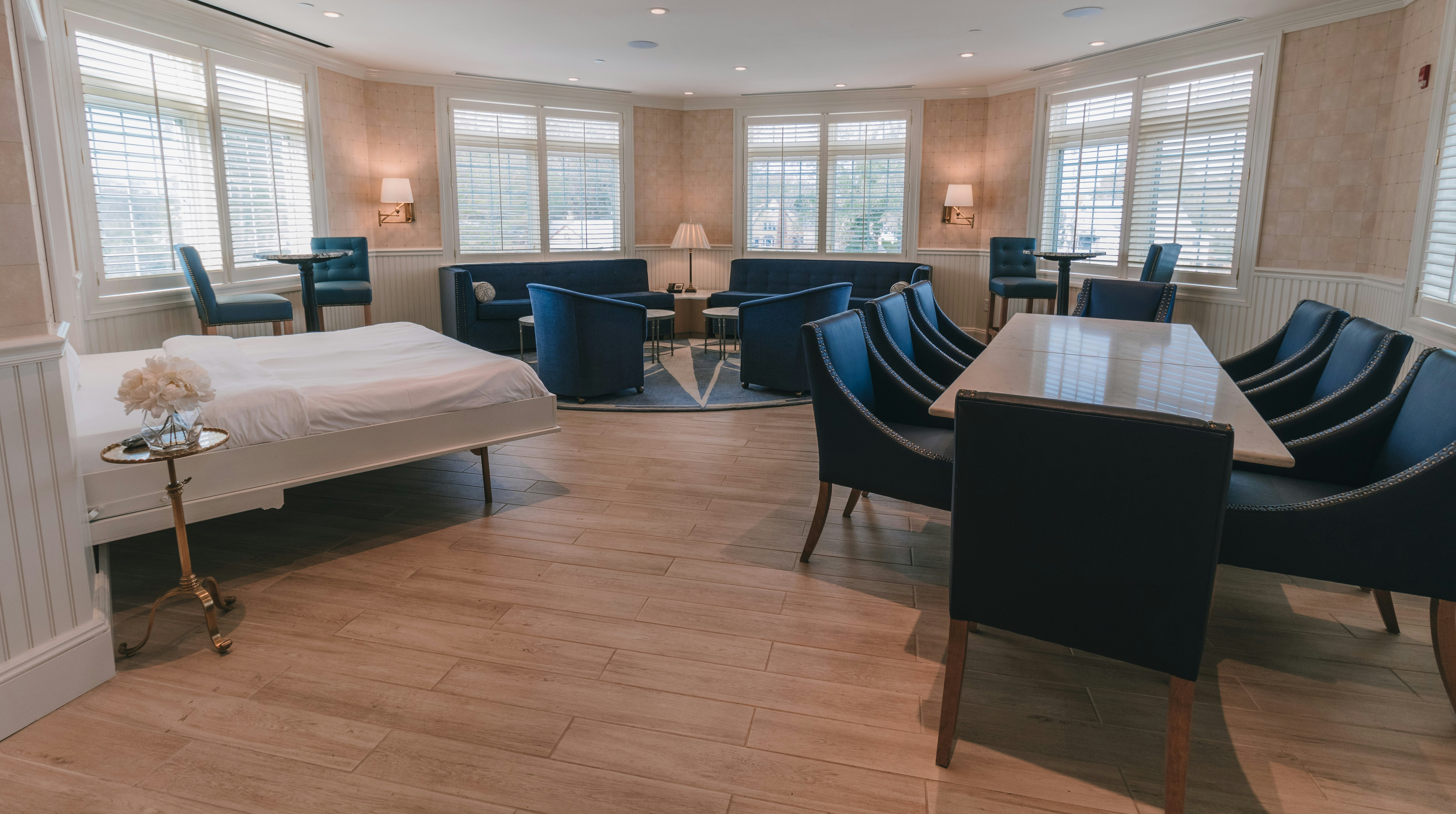 Hospitality, Studio, King Bed