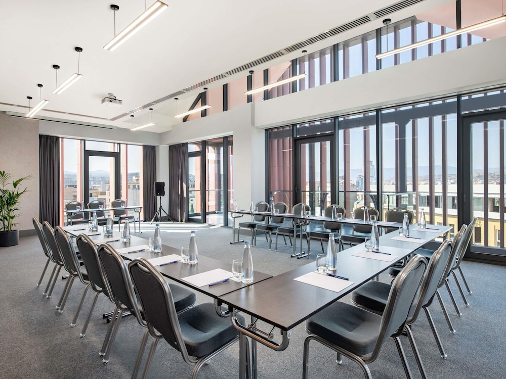 Tbilisi Philharmonic by Mercure Hotel 42/48